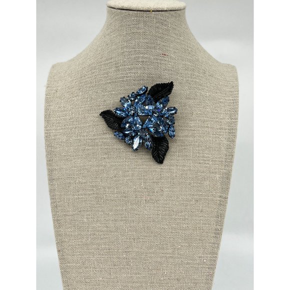 Vintage Weiss Japanned Light Sapphire Blue Double Tiered Statement Brooch - Picture 2 of 7